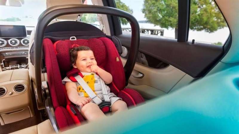 نصائح مفيدة عند اصطحاب أطفال في السيارة