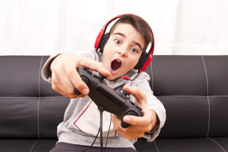 تحذير من قضاء أوقات طويلة على ألعاب الفيديو.. تؤثر على أطفالك