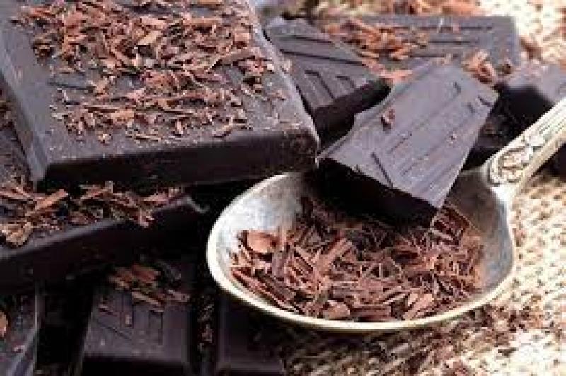 فوائد الشوكولاتة الداكنة.. والآثار الجانبية