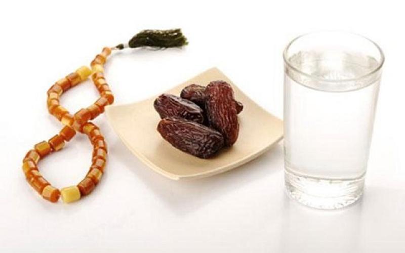 10 طرق لمقاومة العطش في رمضان