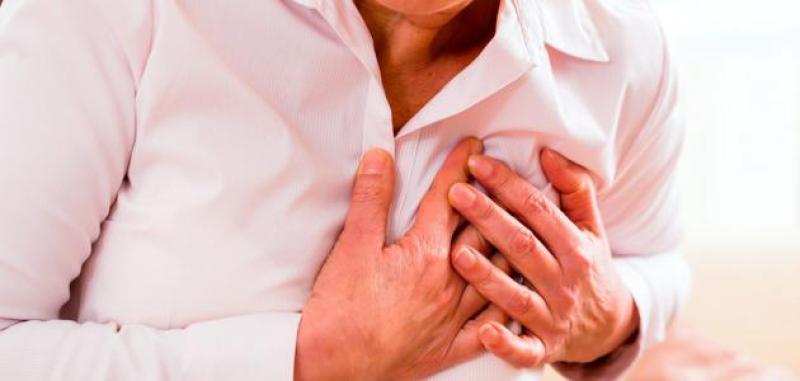 أعراض النوبة القلبية لدى مرضى ارتفاع نسبة الكوليسترول في الدم