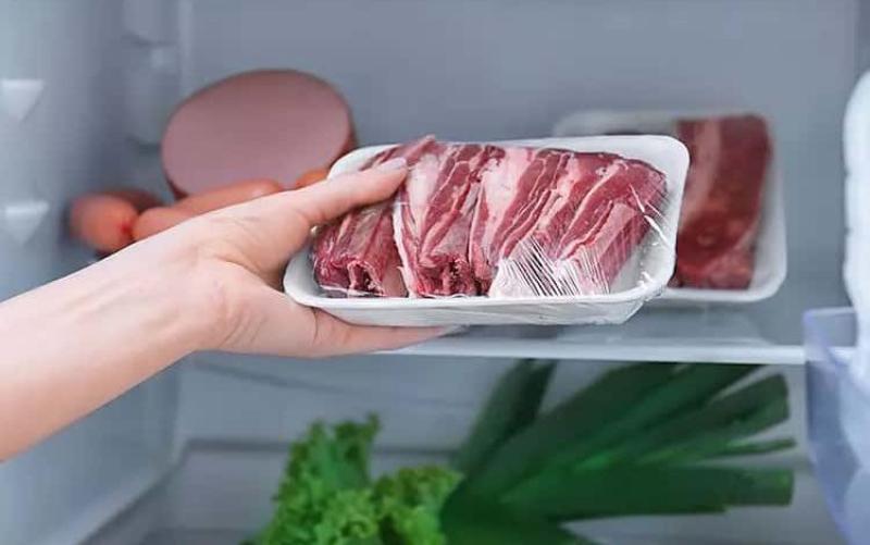 المدة الصحيحة لحفظ اللحوم في الثلاجة.. وطريقة حفظها