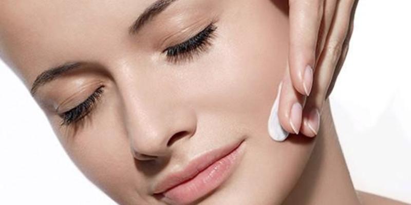 أهمية اللبن لنضارة الوجه
