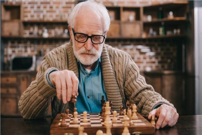 الشطرنج سلاحك ضد الإصابة بالخرف في الكبر.. كيف ذلك؟