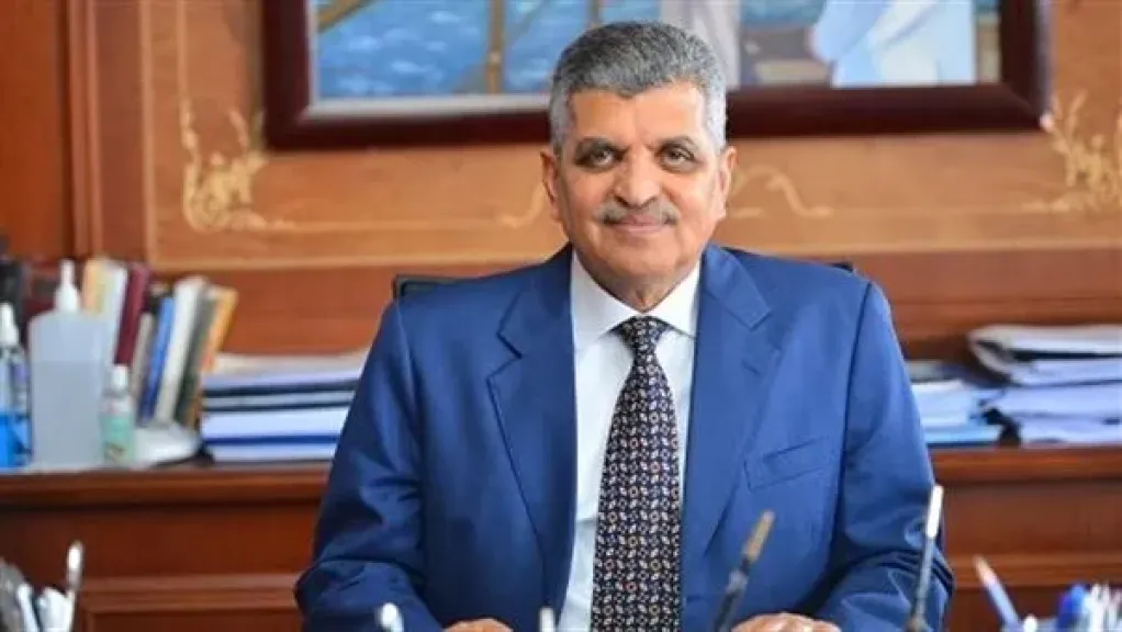 الفريق أسامة ربيع يؤكد تطلع هيئة قناة السويس بتوسيع نطاق الشراكة مع «ميرسك»
