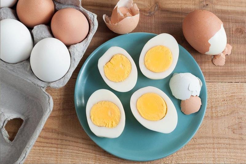 5 مخاطر يسببها الإفراط فى تناول البيض