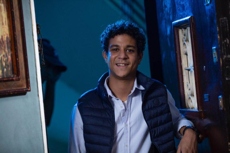 أحمد داش يحصل على جائزة الممثل المفضل في جوائز اختيار الأطفال ”نكلوديون”