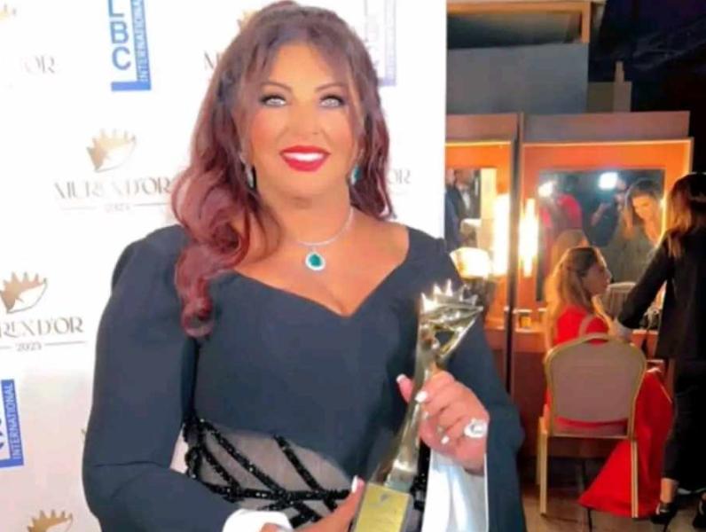 هالة صدقي تفوز بجائزة الميروكس دور أحسن ممثلة بالوطن العربي