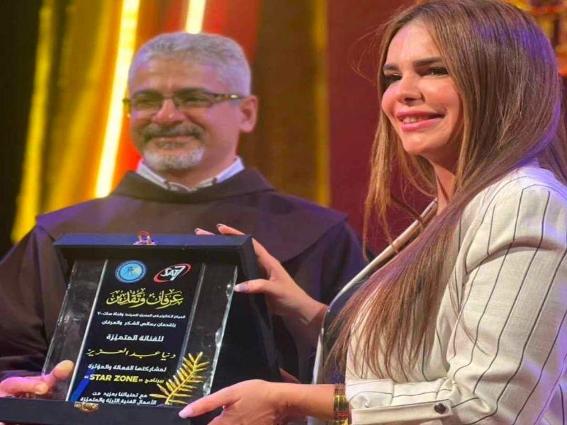 دنيا عبدالعزيز تُوجه الشكر للمركز الكاثوليكي المصري للسينما بعد تكريمها | صور