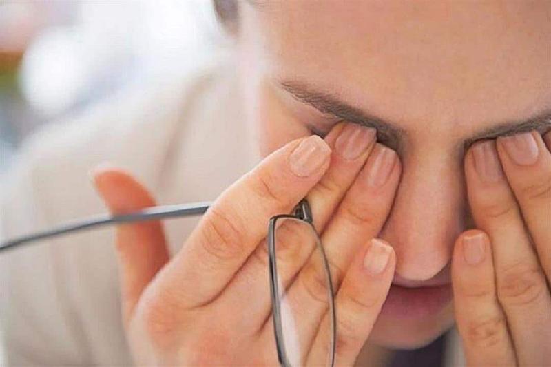 نصائح مفيدة لمعالجة مشكلة جفاف العين في الشتاء