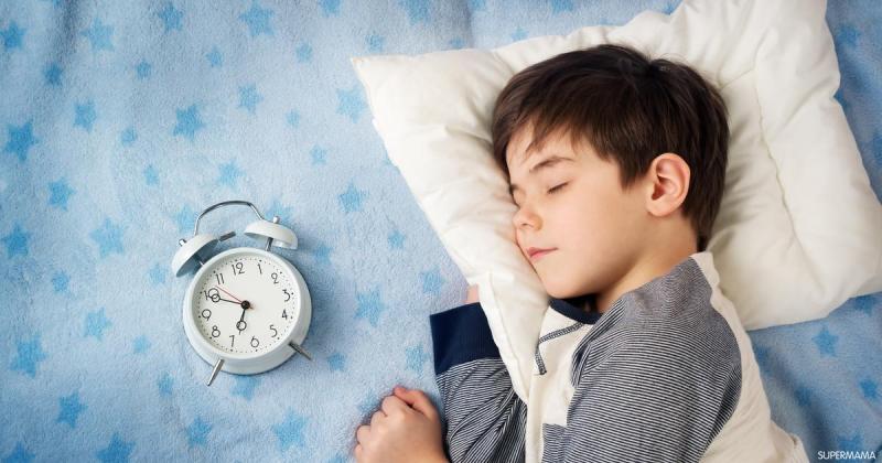 نصائح تساعدك على تنظيم نوم طفلك قبل بدء الدراسة