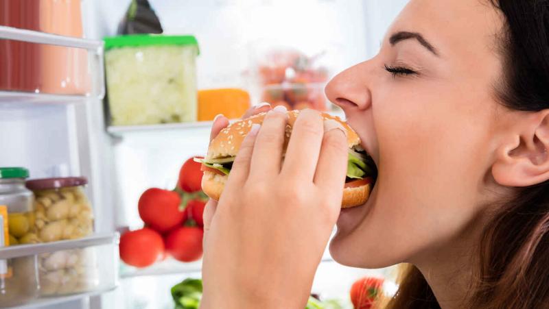 هل تشعر بالجوع بعد تناول الطعام مباشرة؟ تعرف على السبب