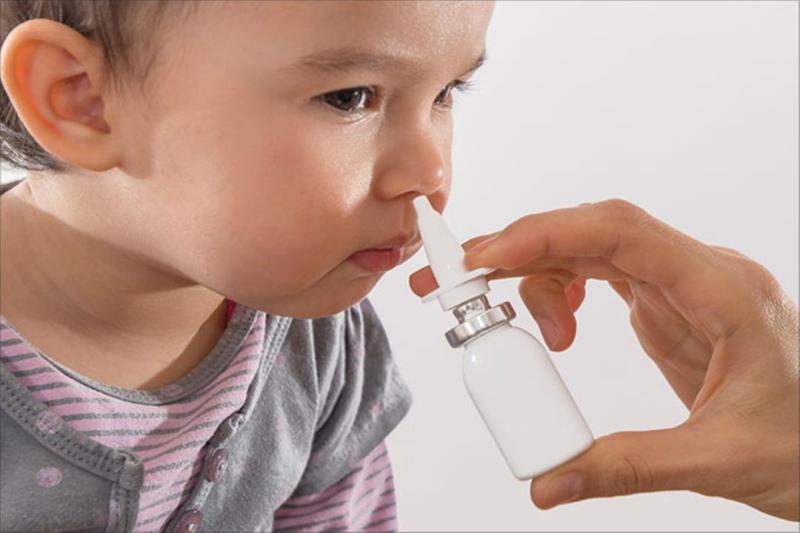قطرات الأنف للأطفال.. تعرف على طريقة الاستعمال الصحيحة