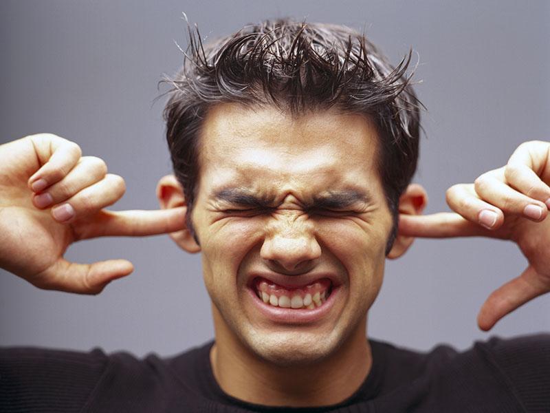 فريق علمي يكتشف طريقة لوقف الآثار السيئة للضوضاء على سمعنا