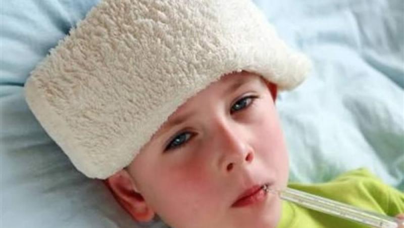 أبرز أعراض حمى البحر الأبيض عند الأطفال