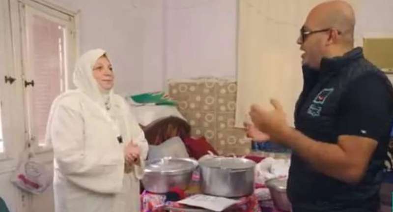 برنامج ”حياة كريمة” يساعد سيدة تطعم غير القادرين بـ50 ألف جنيه