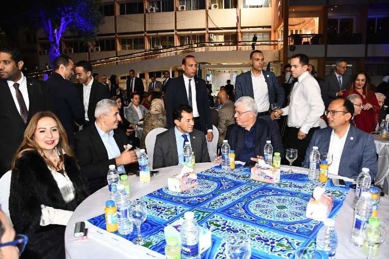 وزيرا التعليم العالي والشباب والرياضة يشهدان احتفالية رمضانية بجامعة حلوان| صور