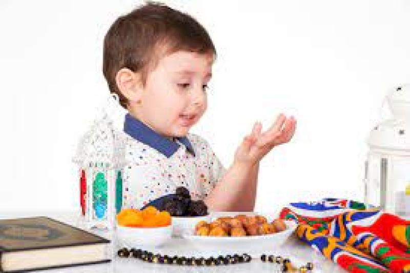 إرشادات طبية لتجنب مضاعفات الصيام للطفل واستقبال العيد بصحة جيدة