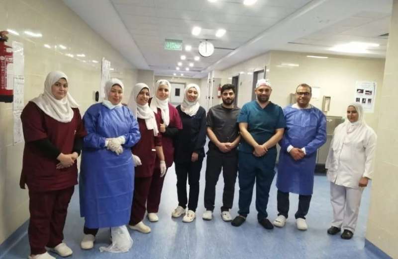 إنقاذ حياة شاب في مستشفى كفر شكر بالقليوبية.. أصيب بطعنة بصدره
