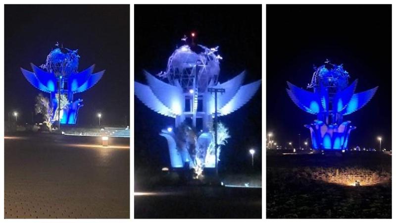 إضاءة أيقونة السلام في شرم الشيخ باللون الأزرق تضامنا مع مرضى التوحد