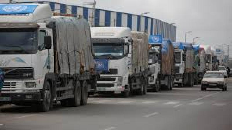 القاهرة الإخبارية: مرور 24 شاحنة مساعدات إنسانية و4 للوقود من معبر رفح إلى غزة