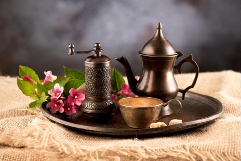 تعرفي على طريقة عمل القهوة العربي