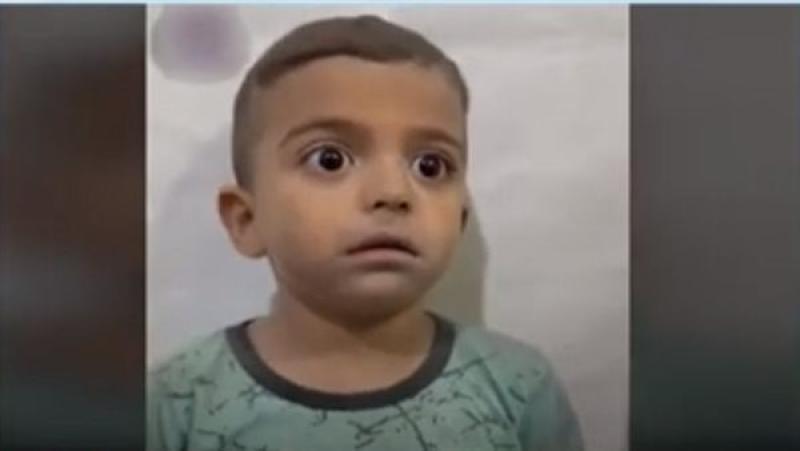 ”طفل غزة المرتجف” يخضع للعلاج النفسي في القاهرة