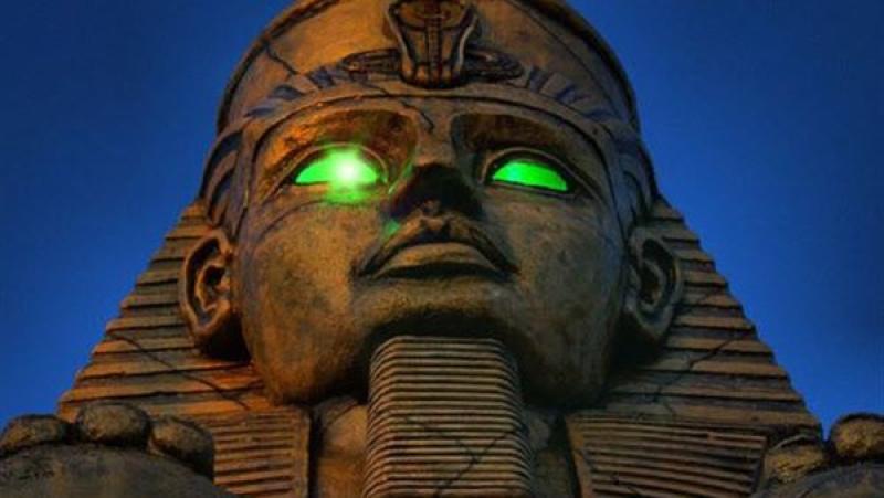 أستاذ آثار مصرية يكشف حقيقة لعنة الفراعنة