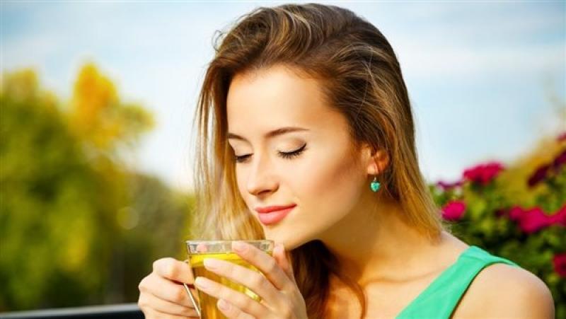 طبيبة تغذية تُكذب أسطورة شائعة عن شرب الشاي