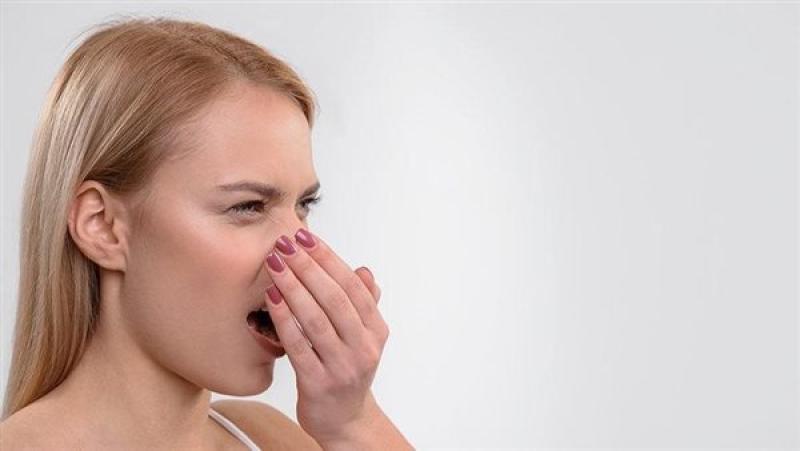 رائحة الفم الكريهة علامة على الإصابة بأمراض الجهاز الهضمي والسرطان