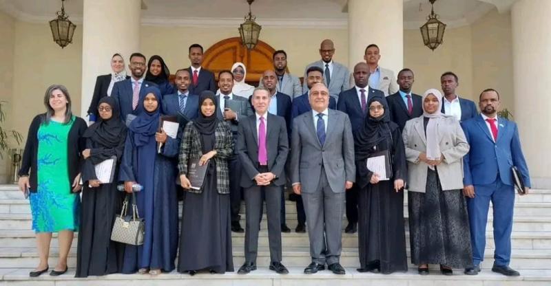 معهد الدراسات الدبلوماسية ينظم دورة تدريبية للدبلوماسيين من وزارة الخارجية والتعاون الدولي الصومالي