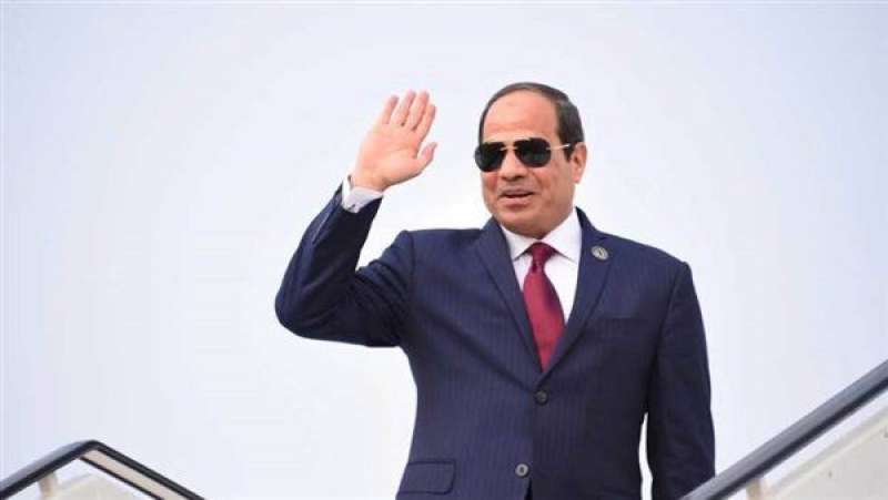 الرئيس السيسي يعود إلى أرض الوطن بعد مشاركته في القمة العربية بالبحرين