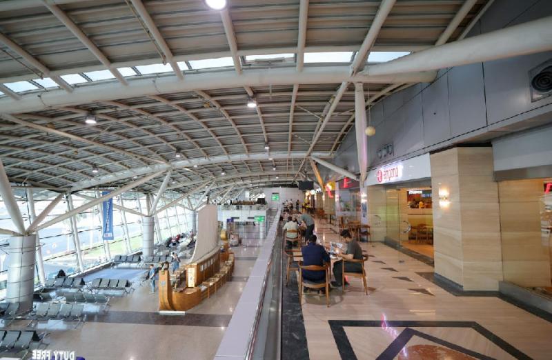تحسين مستويات الخدمة للمسافرين والقادمين عبر مطار القاهرة الدولي| صور