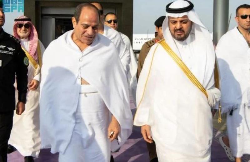 الرئيس السيسي يصل إلى مطار الملك عبدالعزيز الدولي لأداء مناسك الحج