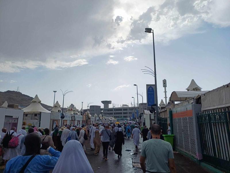 حجاج السياحة يستعدون لمغادرة «منى» والعودة إلى مكة والمدينة| صور
