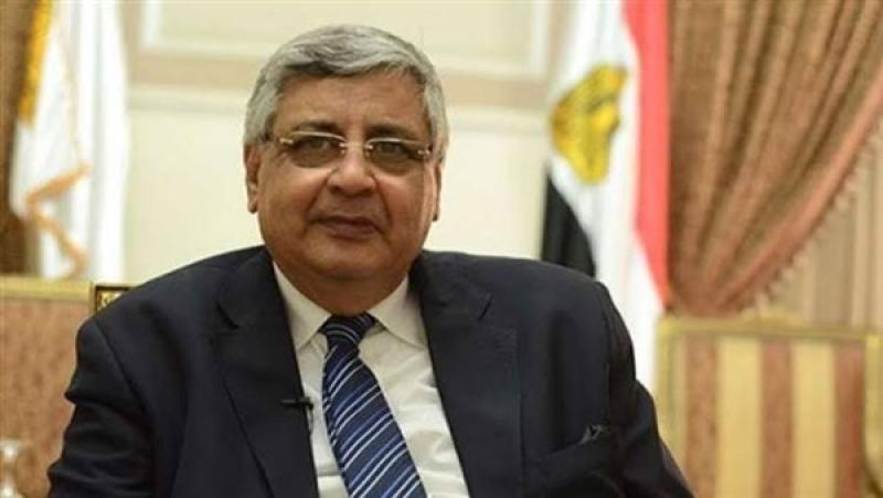 مستشار الرئيس يكشف سر تصدير مصر آلاف الأطنان من البلازما