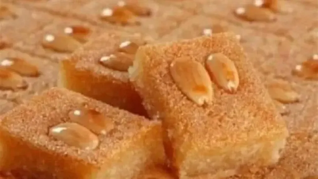 طريقة عمل البسبوسة المرملة.. خطوات سهلة وسريعة