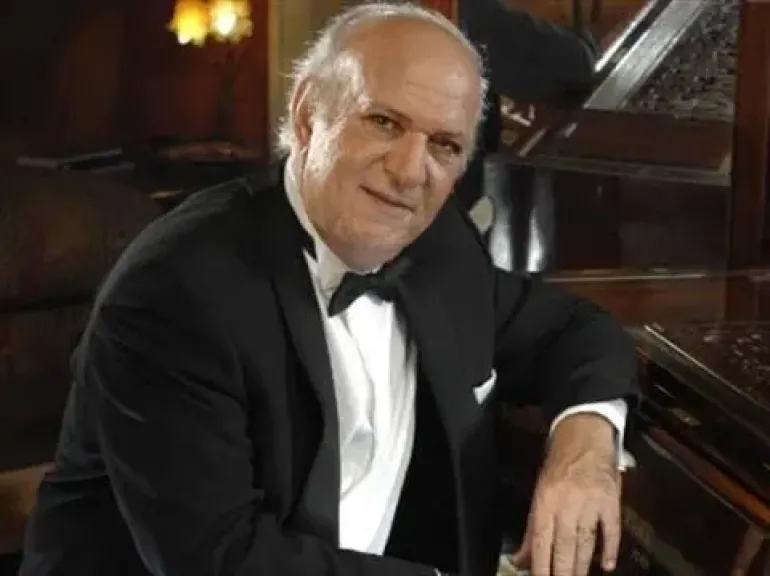 عمر خيرت يعتذر عن حفلاته المقبلة ويطمئن جمهوره على حالته