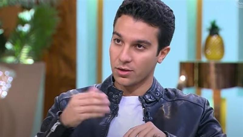 موظف يتهم الفنان نور خالد النبوي بالاصطدام به وإصابته في كرداسة