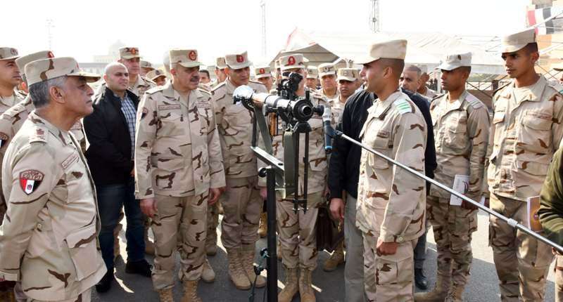 رئيس الأركان يتفقد المنظومة التعليمية والتدريبية بمعهد ضباط الصف المعلمين ويلتقي أعضاء التدريس والطلبة