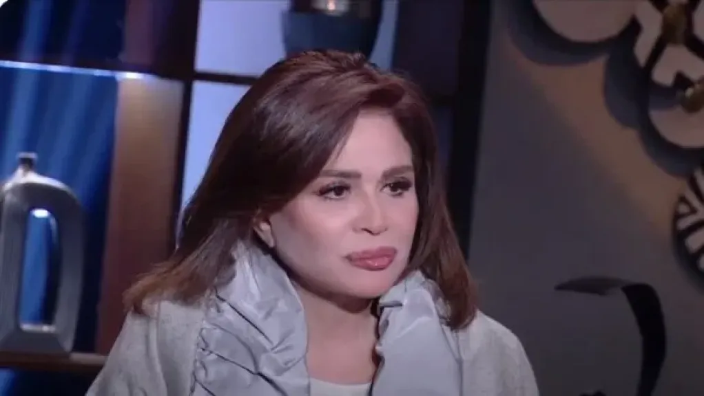 إلهام شاهين عن خلافها مع منة عرفة: «بنت صغيرة غلطت»