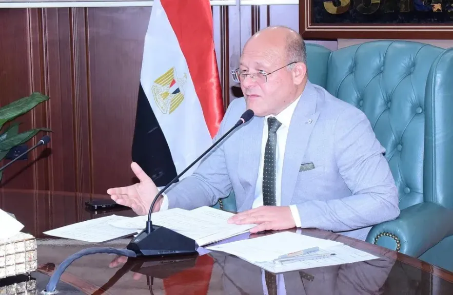 رئيس جامعة سوهاج يؤكد تنفيذ الحكم القضائي لصالح الإداريين بمستشفى سوهاج الجامعي