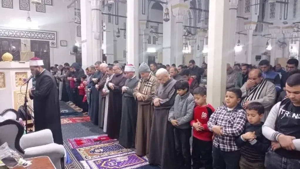 أمين الفتوى يكشف حكم تأخير الصلاة بسبب العمل