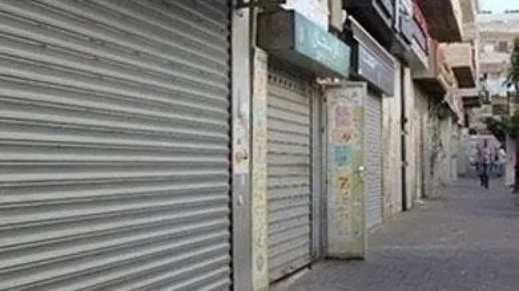 ​غلق وتشميع للمخالفين.. جنوب الغردقة يمهل أصحاب المحال لتقنين أوضاعهم