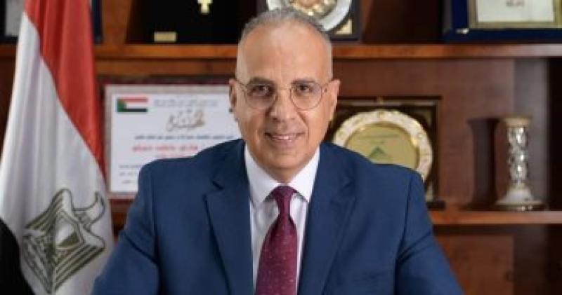 وزير الرى: احترافية العاملين بالوزارة تمكنهم من إدارة ندرة مائية