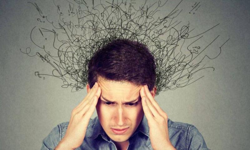 دراسة تحذر.. علامة في العين تنذرك بخطر الإصابة بمرض نفسي شهير