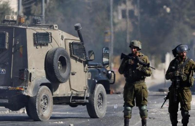 استشهاد فلسطيني وإصابة 7 خلال اقتحام جيش الاحتلال الإسرائيلي بلدات بالضفة