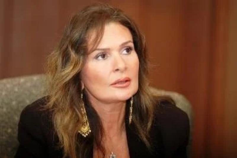 يسرا تنعى المنتج وليد مصطفى: كان صديقا مخلصا وصاحب خلق طيب