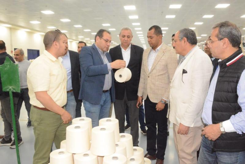 شركة مصر للغزل والنسيج بالمحلة الكبرى تستقبل وزير زراعة مدغشقر لبحث فرص التعاون المشترك