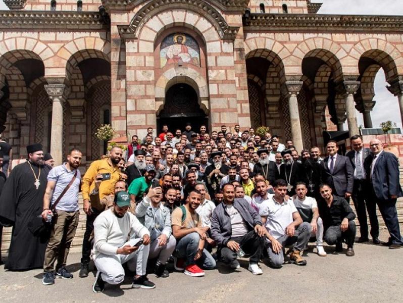 البابا تواضروس الثاني يلتقي أبناء الكنيسة القبطية في صربيا